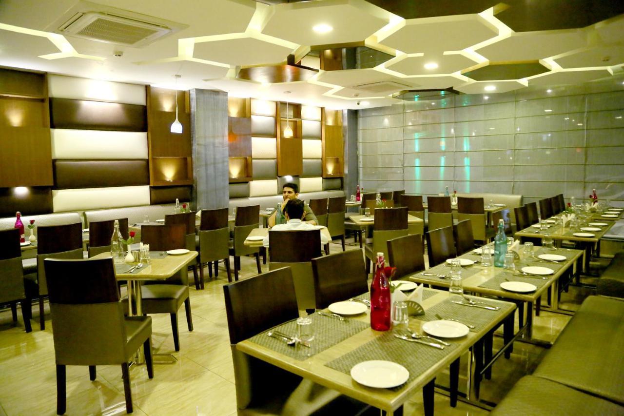 Hotel S C Residency Zirakpur Kültér fotó