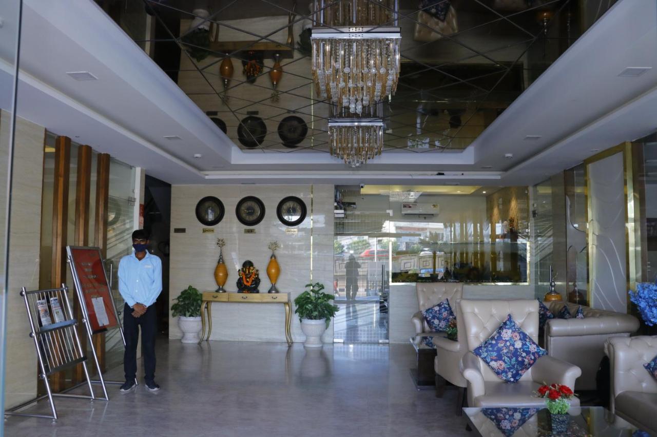 Hotel S C Residency Zirakpur Kültér fotó