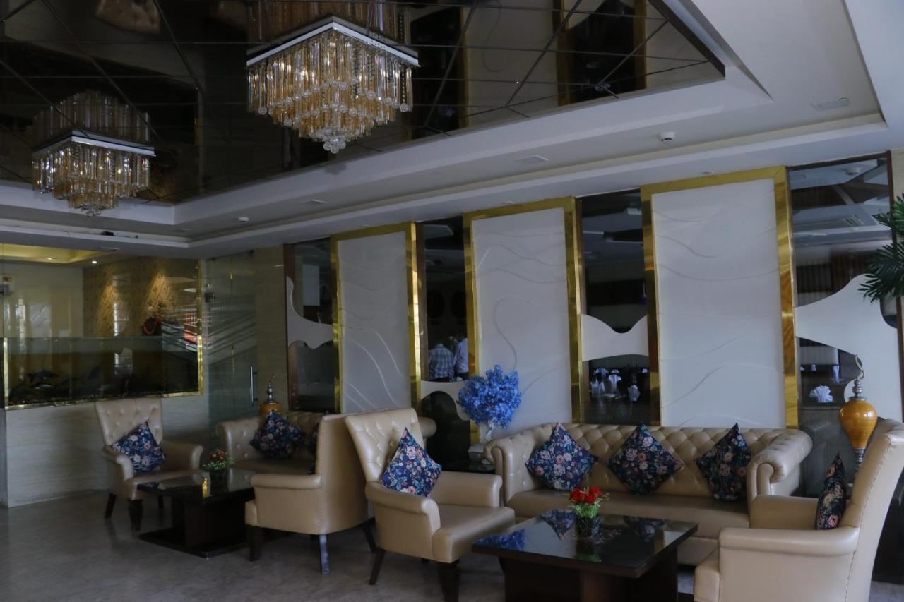 Hotel S C Residency Zirakpur Kültér fotó