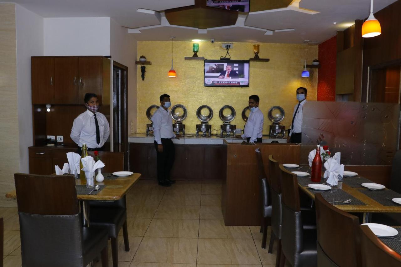 Hotel S C Residency Zirakpur Kültér fotó