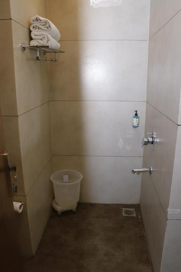 Hotel S C Residency Zirakpur Kültér fotó